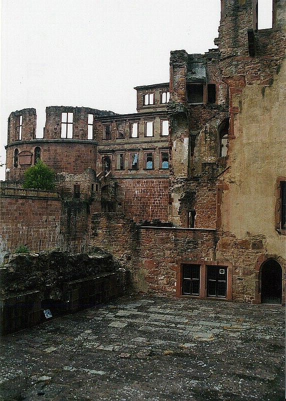 Westfluegel.jpg