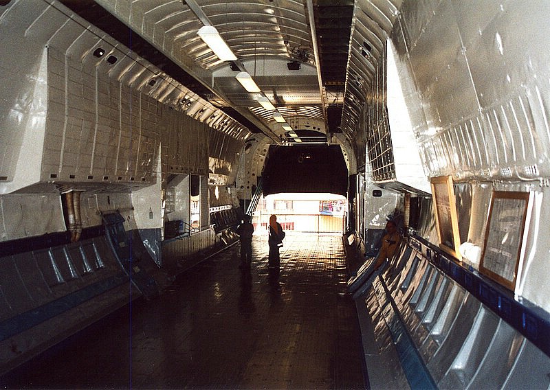 a_AN-22_innen.jpg