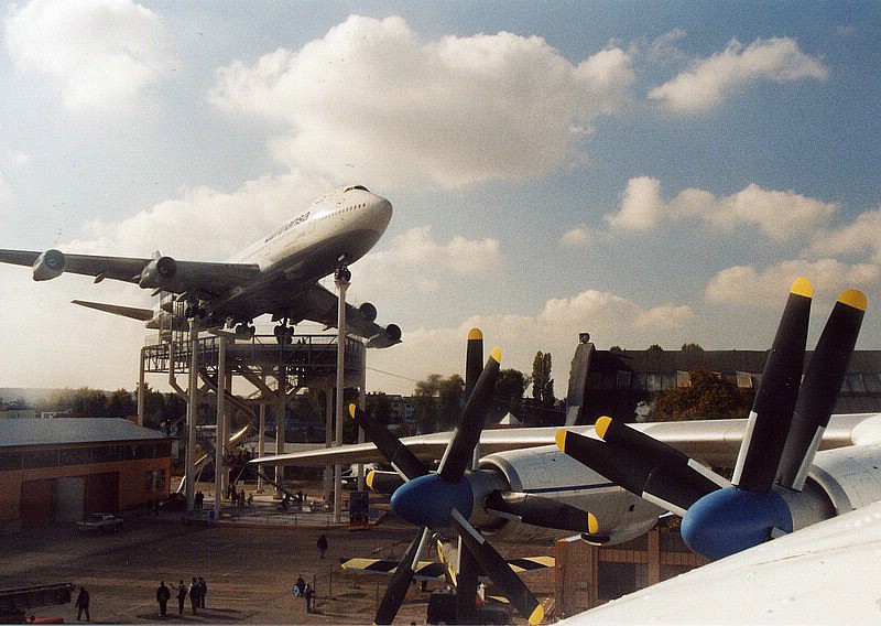 a_AN-22_innen2.jpg