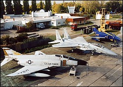 a_747_podest.jpg