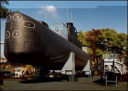 a_U-9.jpg