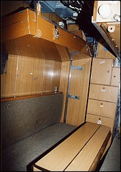 a_U-9_mannschaftsraum.jpg