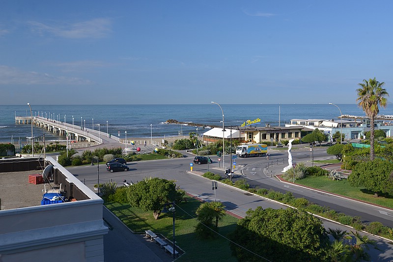 DSC_0164DE.jpg