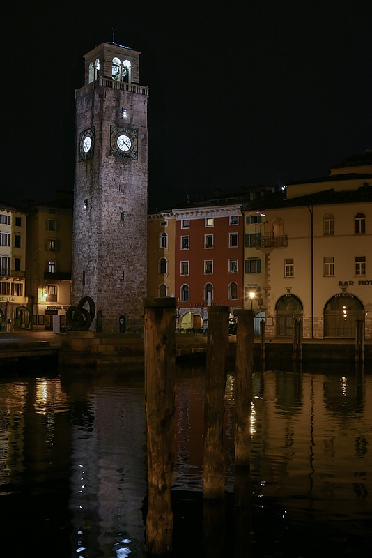 DSC_3448RAW.jpg