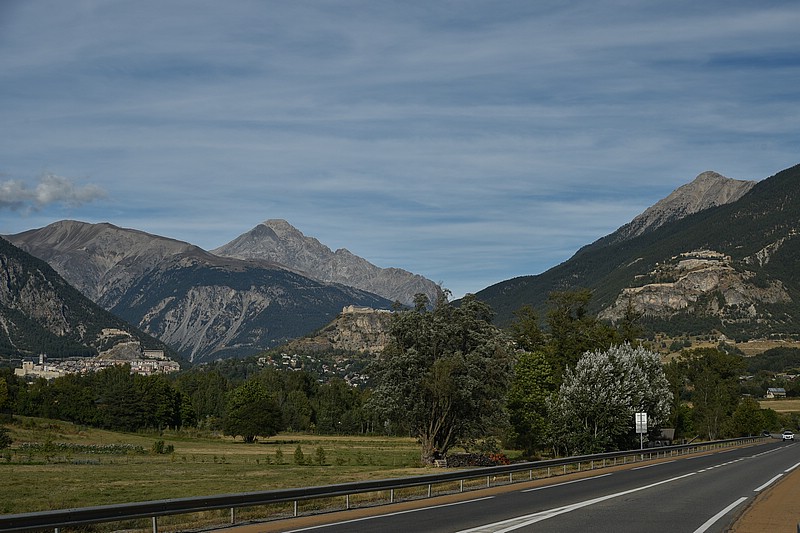 DSC_5355RAW.jpg