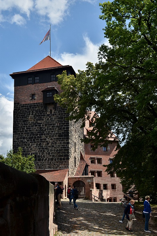 DSC_8312RAW.jpg