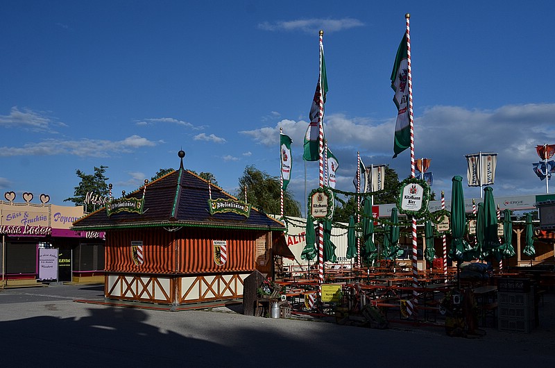 DSC_8630RAW.jpg