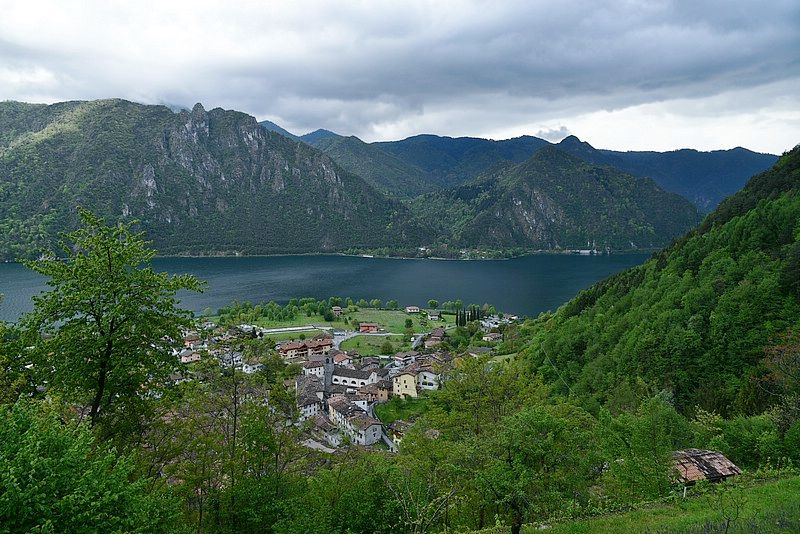 DSC_8937RAW.jpg